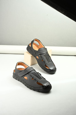 fenja Men Casual(Black , 10)