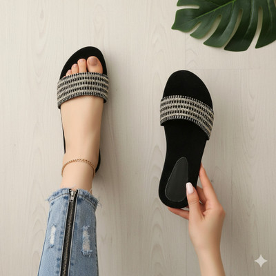 RuWin FASHION Women Flats(Black , 5)