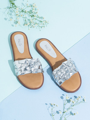 Inc.5 Women Flats(Silver , 8)