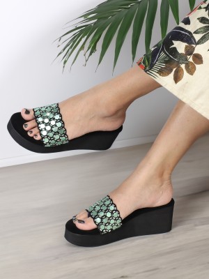 madam glorious Women Wedges(Green , 5)