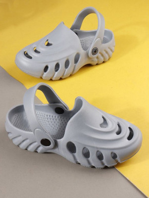 Pampy Angel Men Casual(Grey , 7)