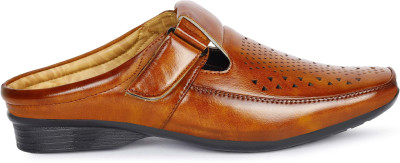 house of common Men Flats(Tan , 6)