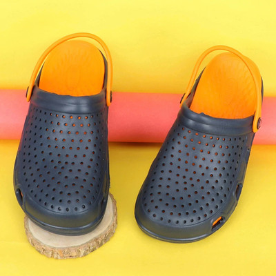 Aqualite Men Clogs(Orange , 8)