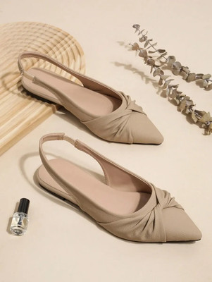 Zoyci Women Flats(Beige , 4)