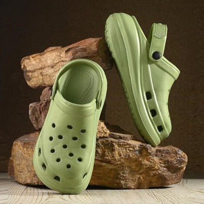 Pennen Women Clogs(Green , 5)