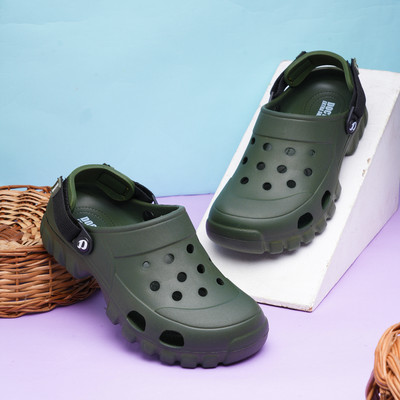 DOCTOR EXTRA SOFT Men Clogs(Olive , 7)