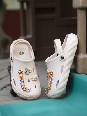 LIBERTY Women Clogs(Pink , 6)