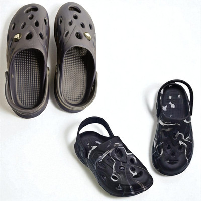 Monrav Men Clogs(Black, Black , 7)