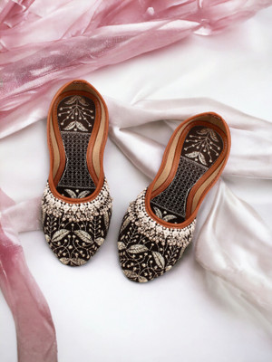 MK CRAFT Women Bellies(Black , 5)