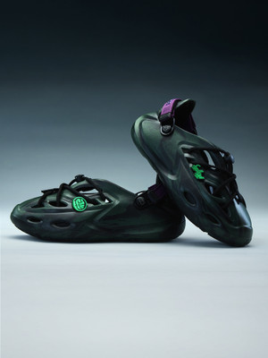 The Souled Store Men Clogs(Green , 7)