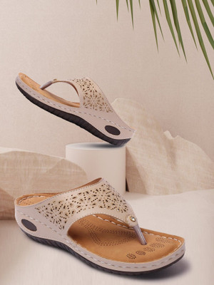 GoodFeet Women Flats(Off White , 3)