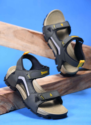 Roadster Men Sandals(Yellow , 10)