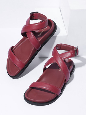 Kenneth Cole Women Flats(Maroon , 5)