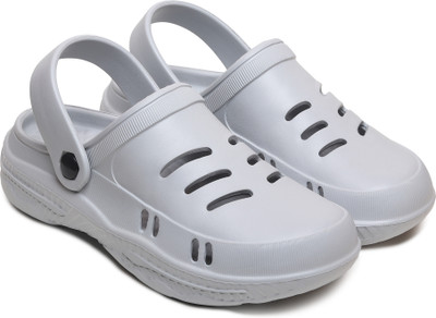 Trottis Men Sandals(Grey , 8)