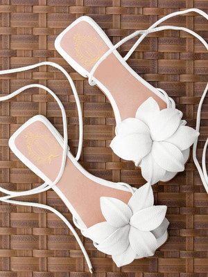 SHOETOPIA Women Flats(White , 4)