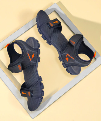 Sparx SS 561 Men Sandals(Black, Orange , 6)