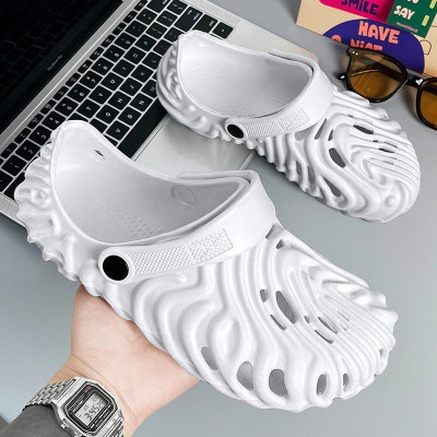 TR Men Clogs(White , 8)
