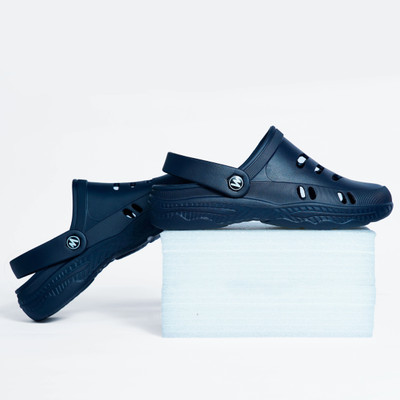 WAALK Men Clogs(Navy , 7)