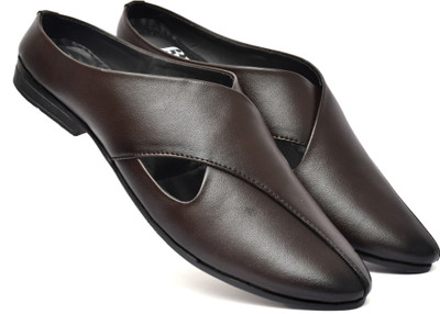 Biggie Men Sandals(Brown , 8)