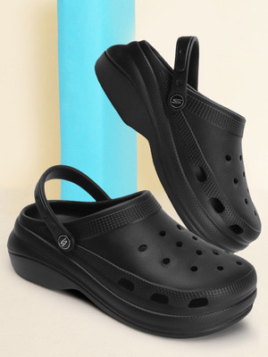 Roadster Women Clogs(Black , 7)
