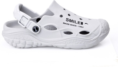 PM TRADERS Men Sandals(Off White , 6)