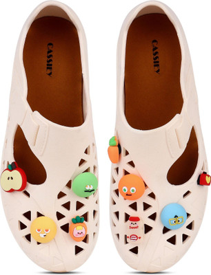 Cassiey Women Clogs(Beige , 5)