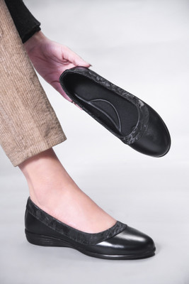 TRYME Women Bellies(Black , 4)