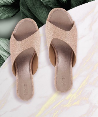 MOCHI Women Wedges(Tan , 7)