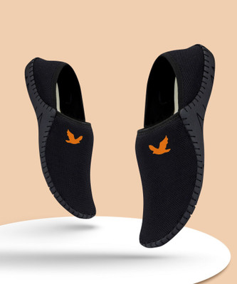 WEAPON Men Flats(Black , 7)
