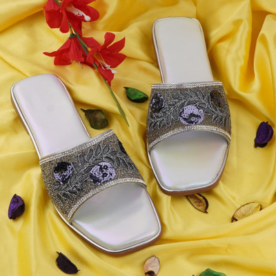 KILLER Women Flats(Silver , 9)