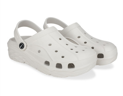 CAMPUS Men Clogs(Off White , 8)