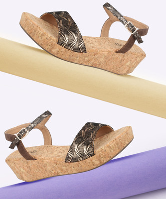 Inc.5 Women Wedges(Gold , 6)