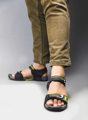 Roadster Men Sports Sandals(Grey, Green , 7)