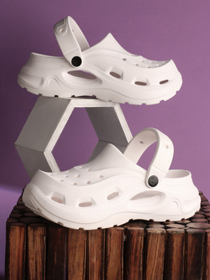 Roadster Women Clogs(White , 7)