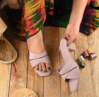 R F C Women Heels(Pink , 6)