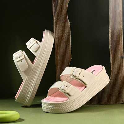 Footup Women Clogs(Off White , 6)