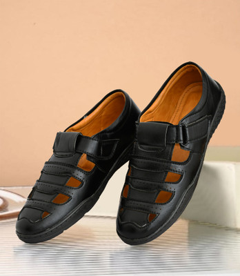 Groofer Men Sandals(Black , 7)