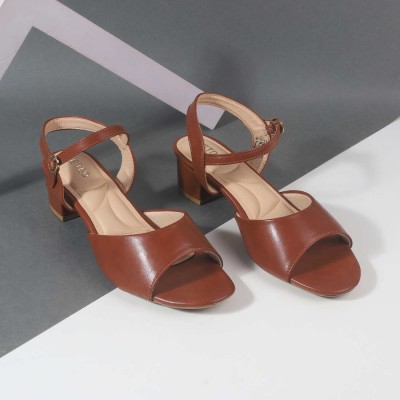 METRO Women Heels(Tan , 4)