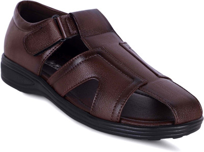 house of common Men Flats(Brown , 7)