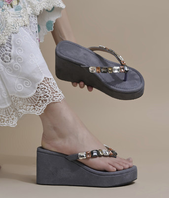Froh Feet Women Heels(Grey , 5)