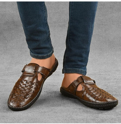 WUGATTI Men Sandals(Brown , 9)