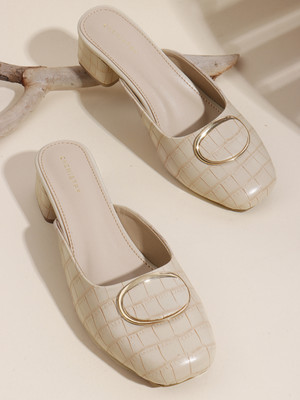 CHEMISTRY Women Heels(Off White , 4)