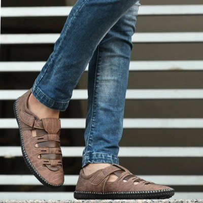 Men's Avenue Men Brown Casual