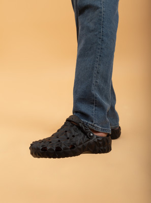 BIG FOX Diamond Cut Light Weight Eva Men Clogs(Black , 10)
