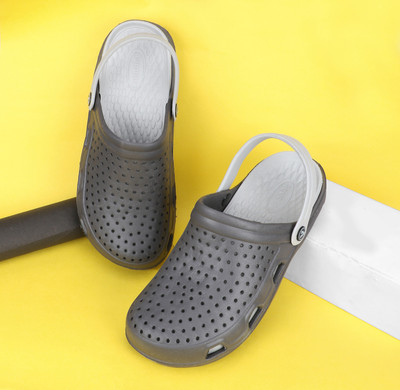 Aqualite Men Clogs(Grey ,)