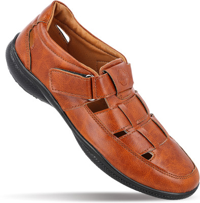 WALKAROO Men Casual(Brown , 8)