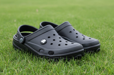 Shadow Men Clogs(Black , 7)