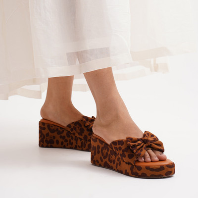 Froh Feet Women Wedges(Beige , 8)