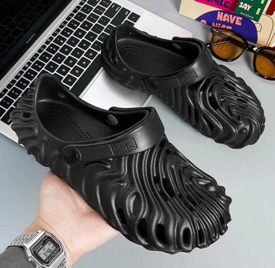 PM TRADERS Men Clogs(Black , 6)
