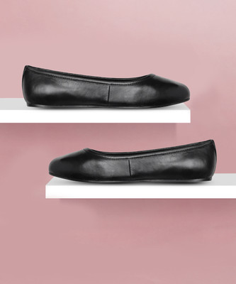 TOMMY HILFIGER Women Bellies(Black , 4)